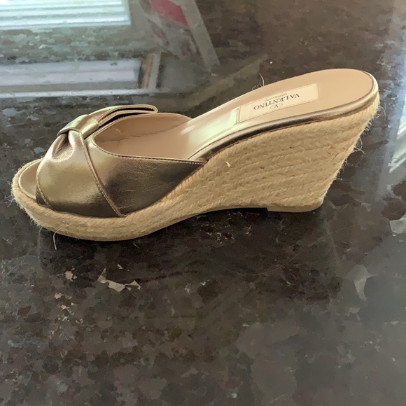 Valentino Garavani Mena Bow Espadrille Wedges - Picture 2 of 11